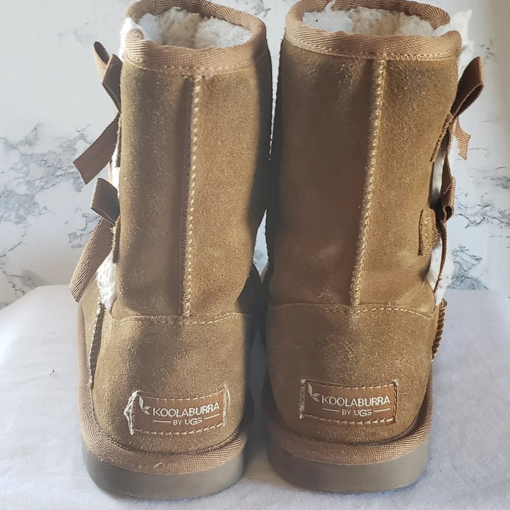 Koolaburra cozy brown